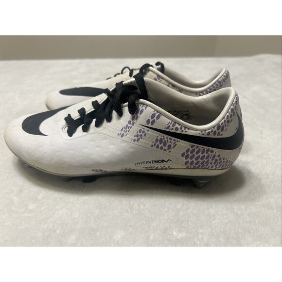 Nike Soccer Cleats Women’s Size 8 White Hypervenom Rare Football Shoes Outdoor - Picture 4 of 9